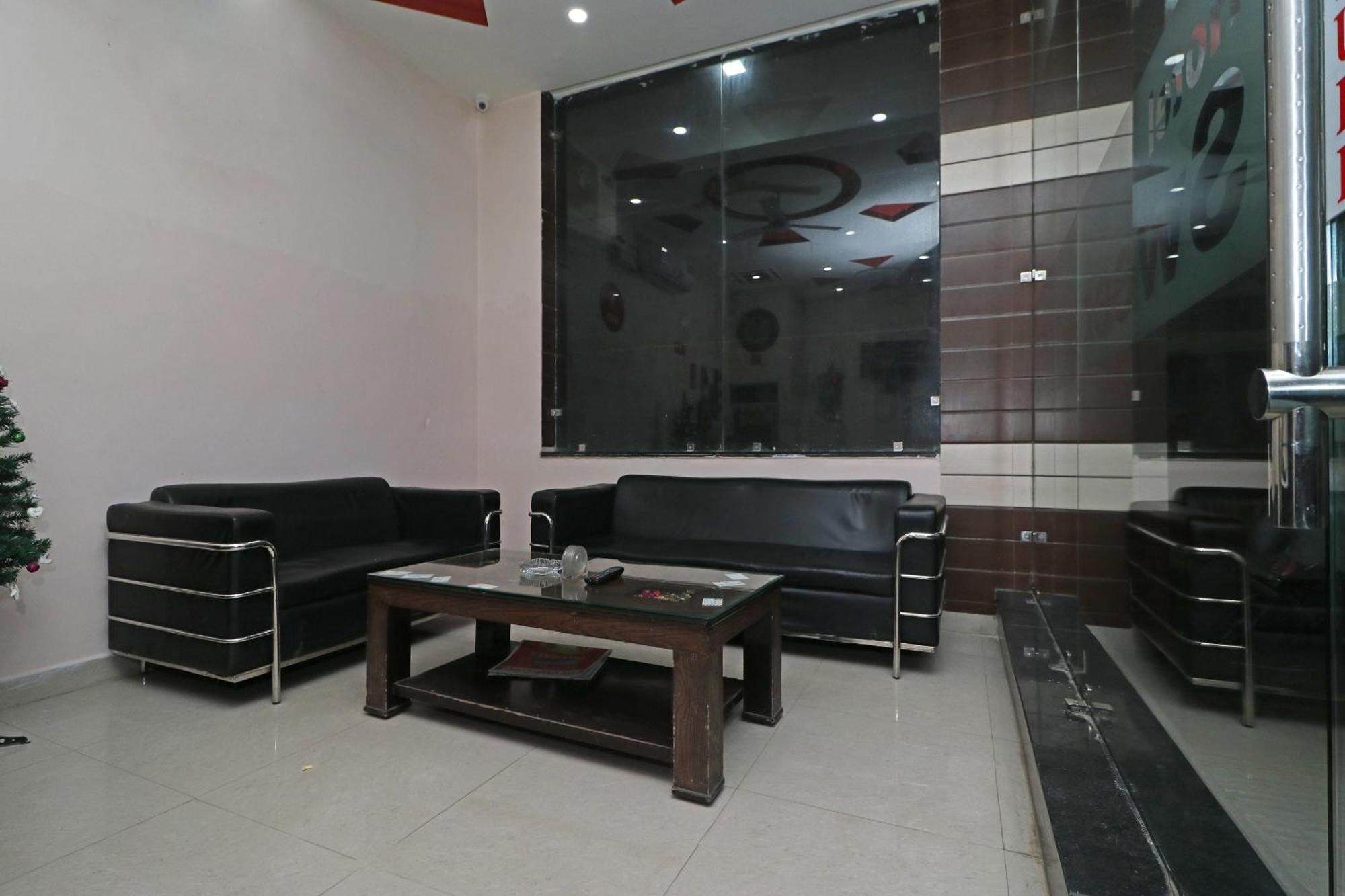 Hotel O Sweet Palace New Delhi Extérieur photo